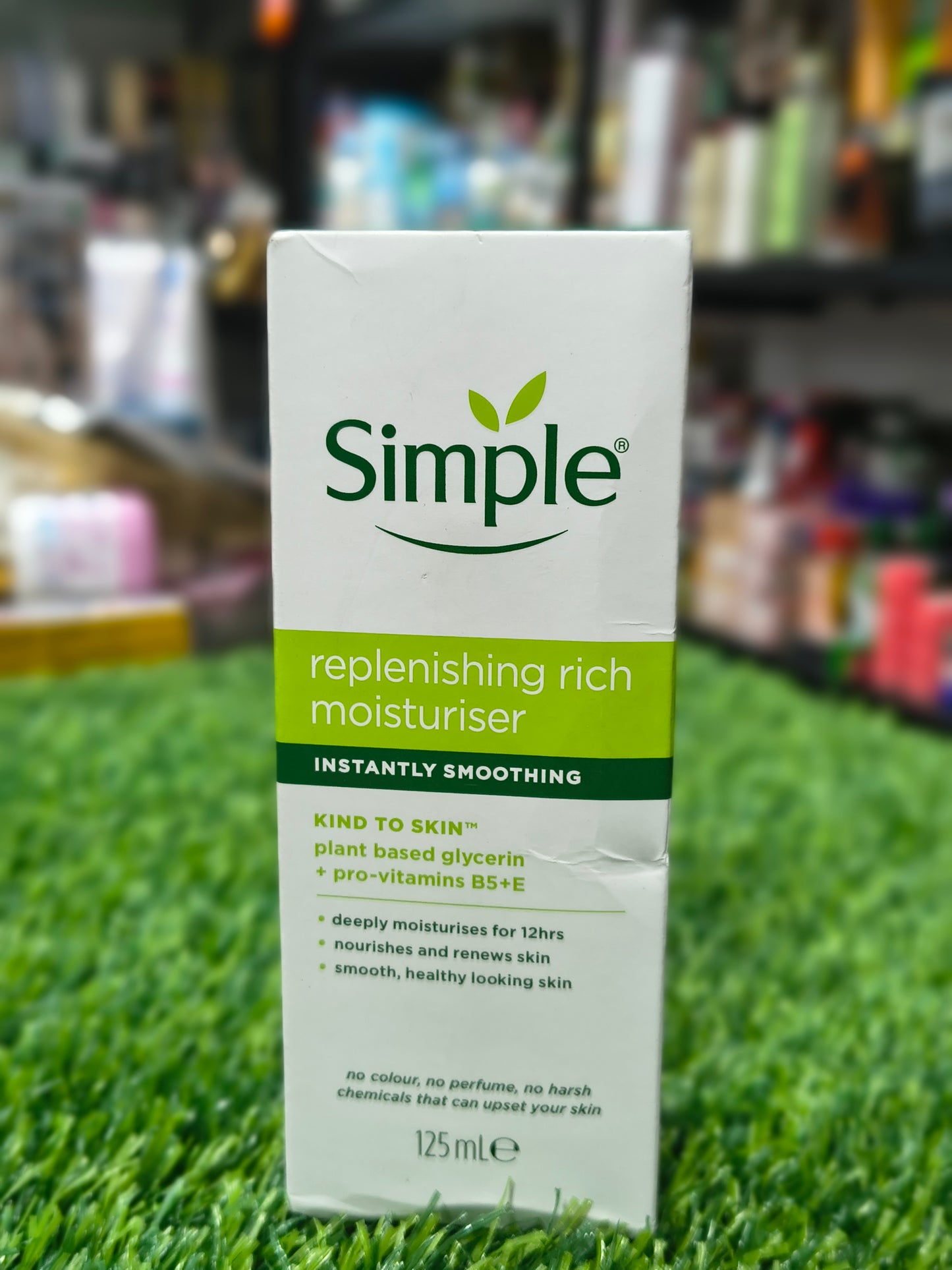 Simple Kind to Skin Replenishing Rich Moisturizer
(125ml)
