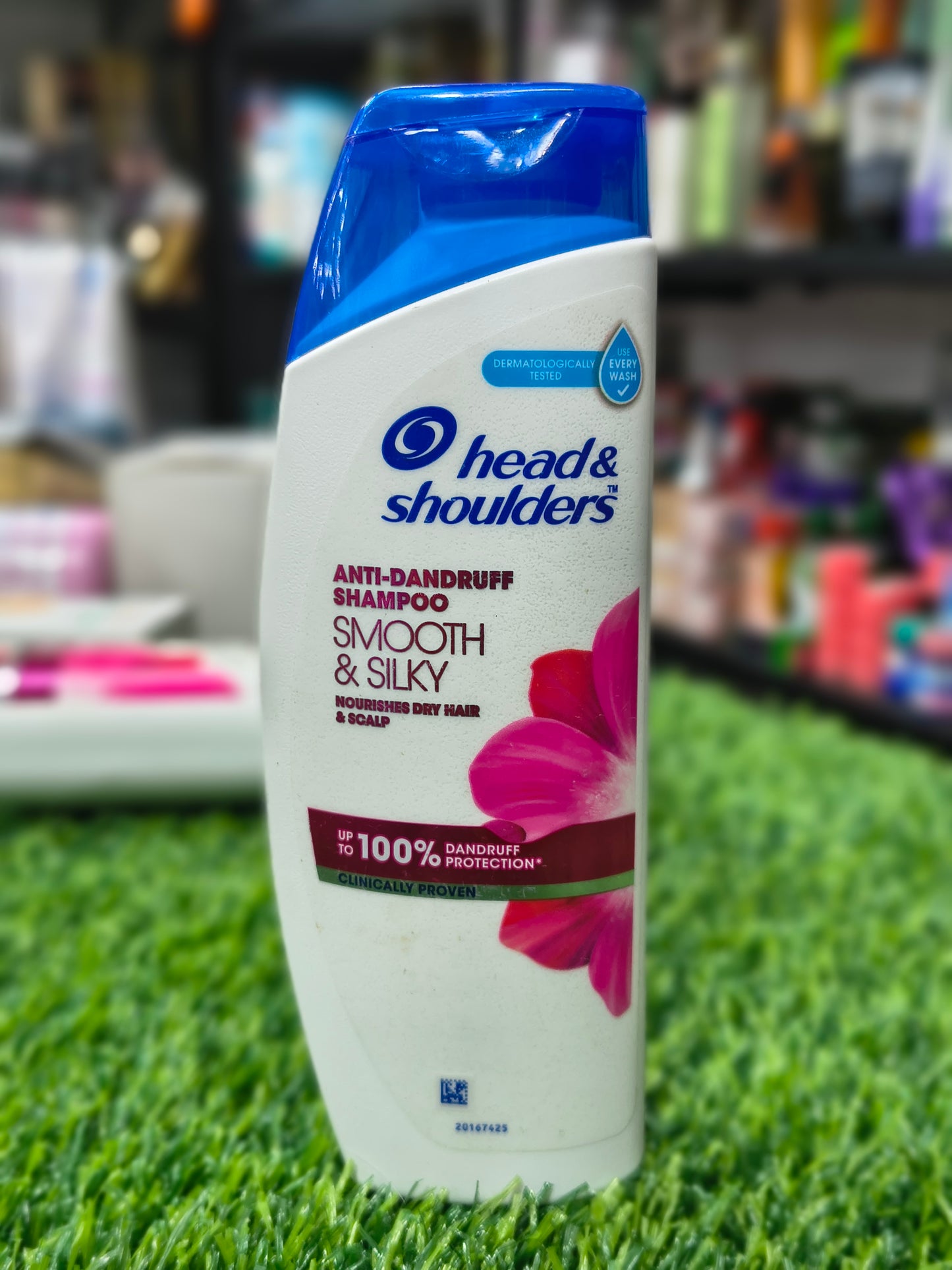 Head & Shoulders - Smooth & Silky Anti-Dandruff Shampoo - 340 ml