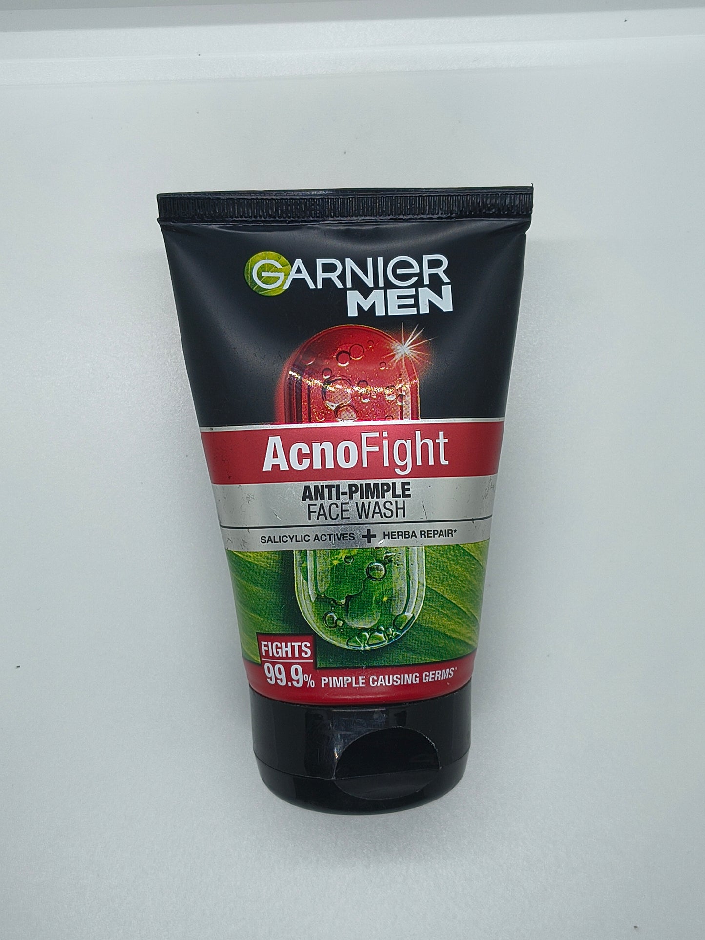 Garnier Men Acnofight face Wash 100ML India