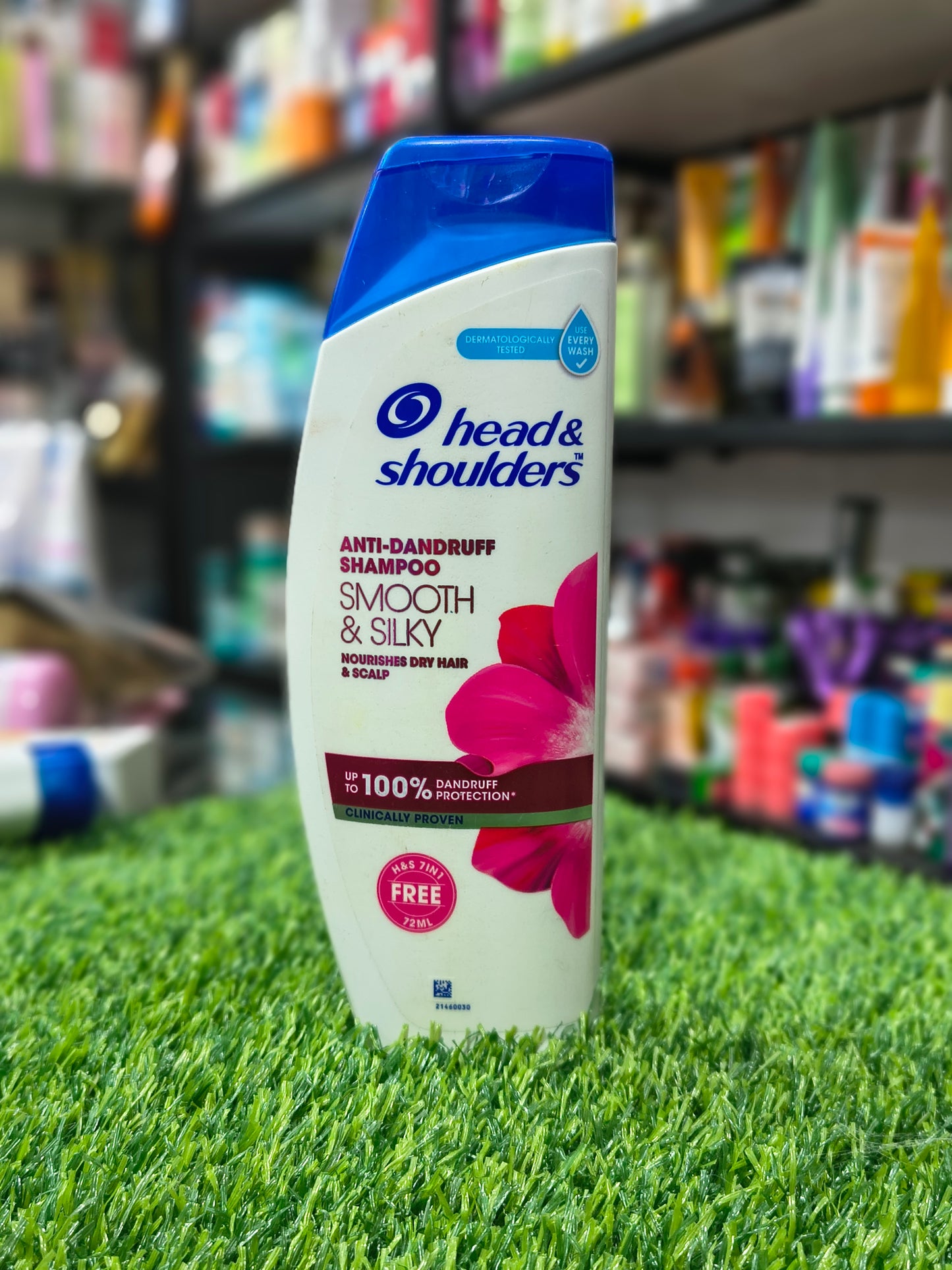 Head & Shoulders - Smooth & Silky Anti-Dandruff Shampoo -180 ml