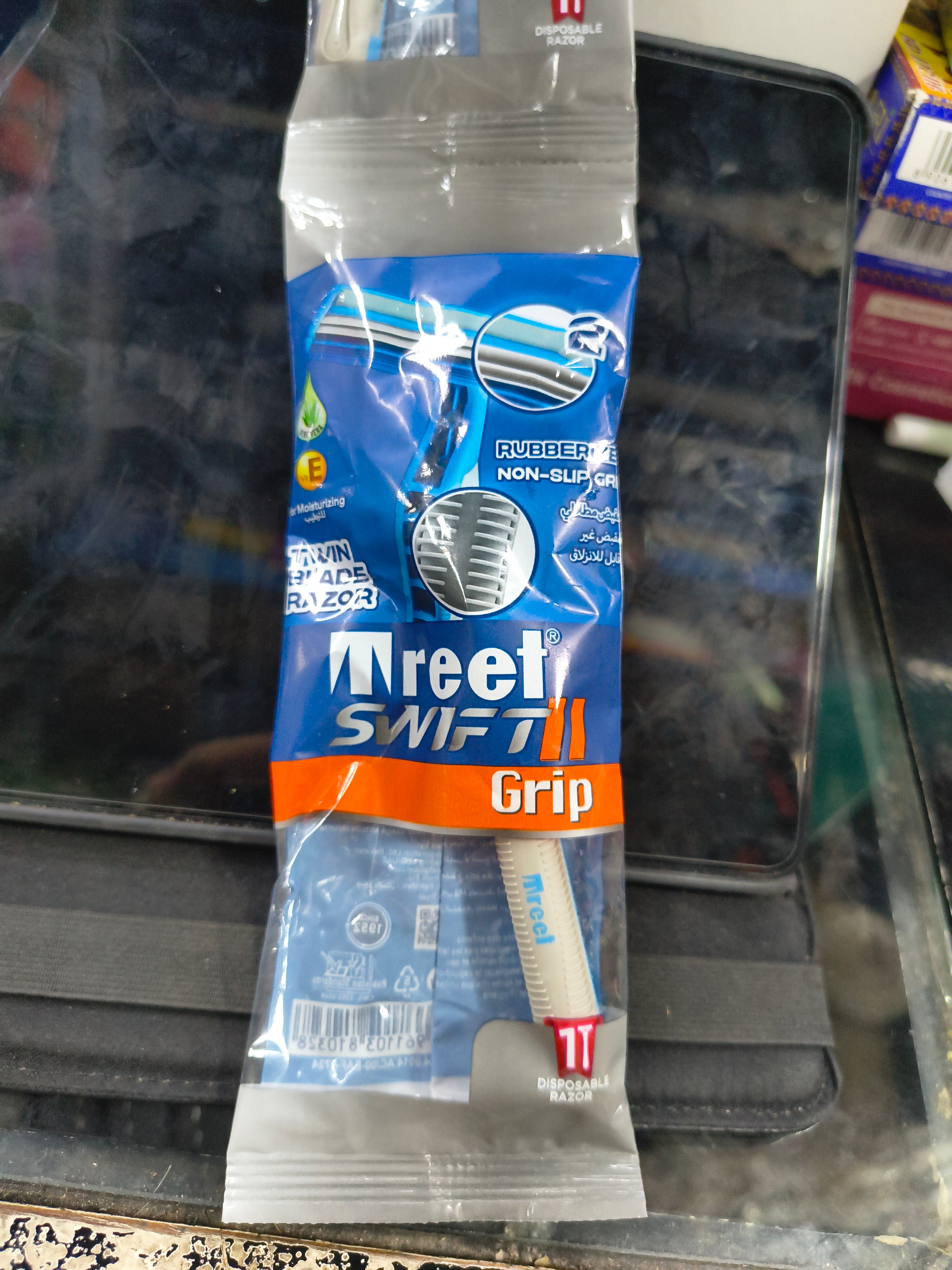 Treet Swift ll Grip Disposable Razor